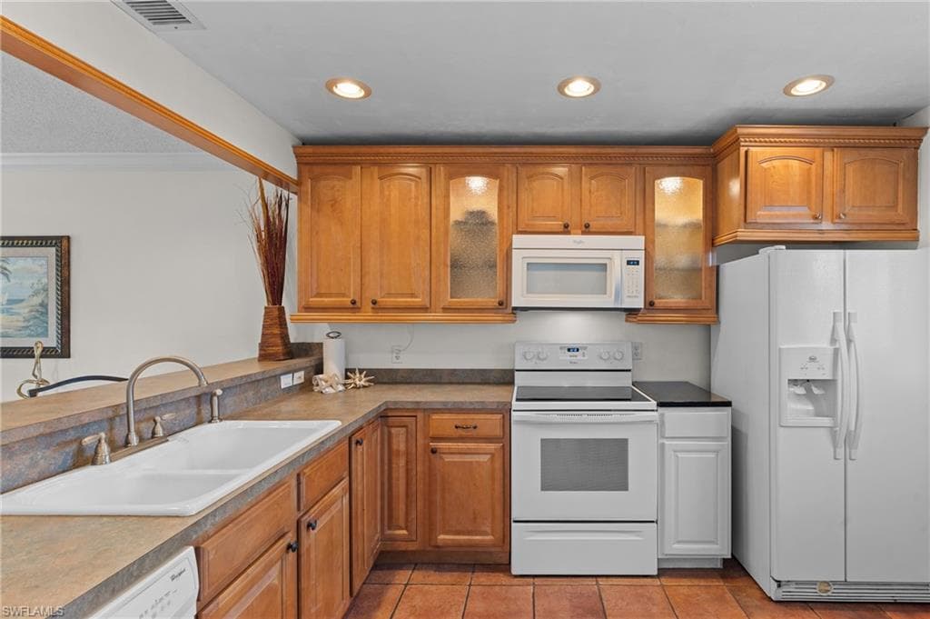 4263 Island Cir 3, Fort Myers, FL 33919-9