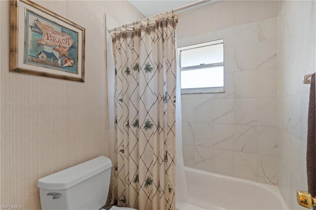4263 Island Cir 3, Fort Myers, FL 33919-19
