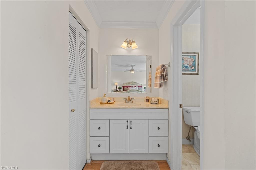 4263 Island Cir 3, Fort Myers, FL 33919-20