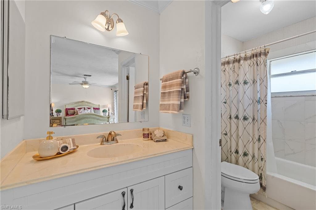 4263 Island Cir 3, Fort Myers, FL 33919-21
