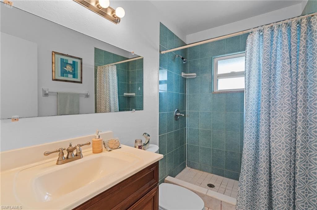 4263 Island Cir 3, Fort Myers, FL 33919-24