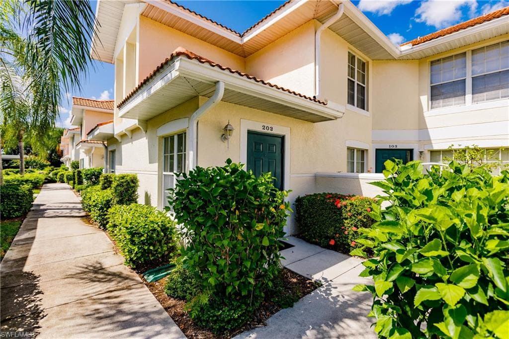 4950 Deerfield Way D203, Naples, FL 34110-22