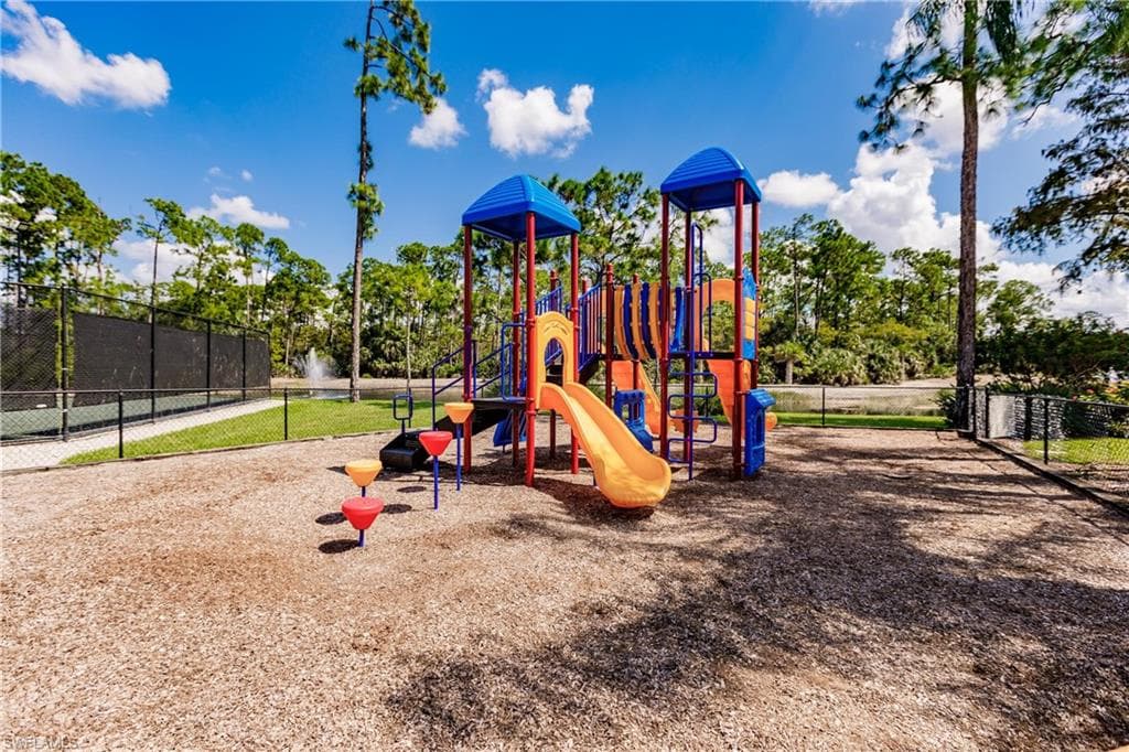 4950 Deerfield Way D203, Naples, FL 34110-26