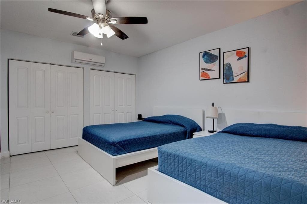 1885 Desoto Blvd N, Naples, FL 34120-18