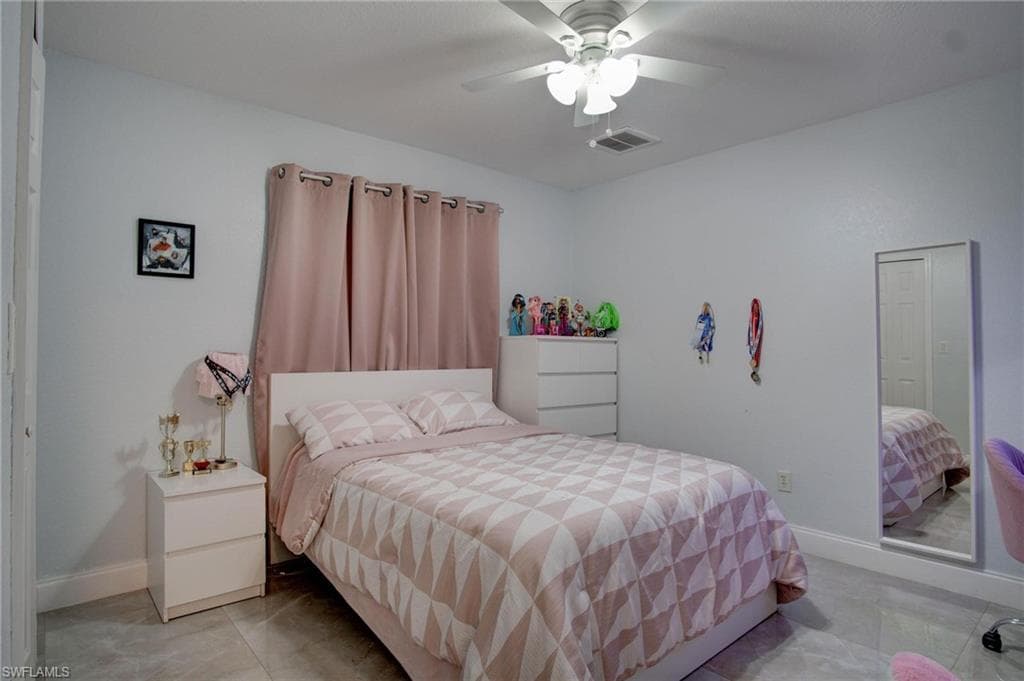 1885 Desoto Blvd N, Naples, FL 34120-21