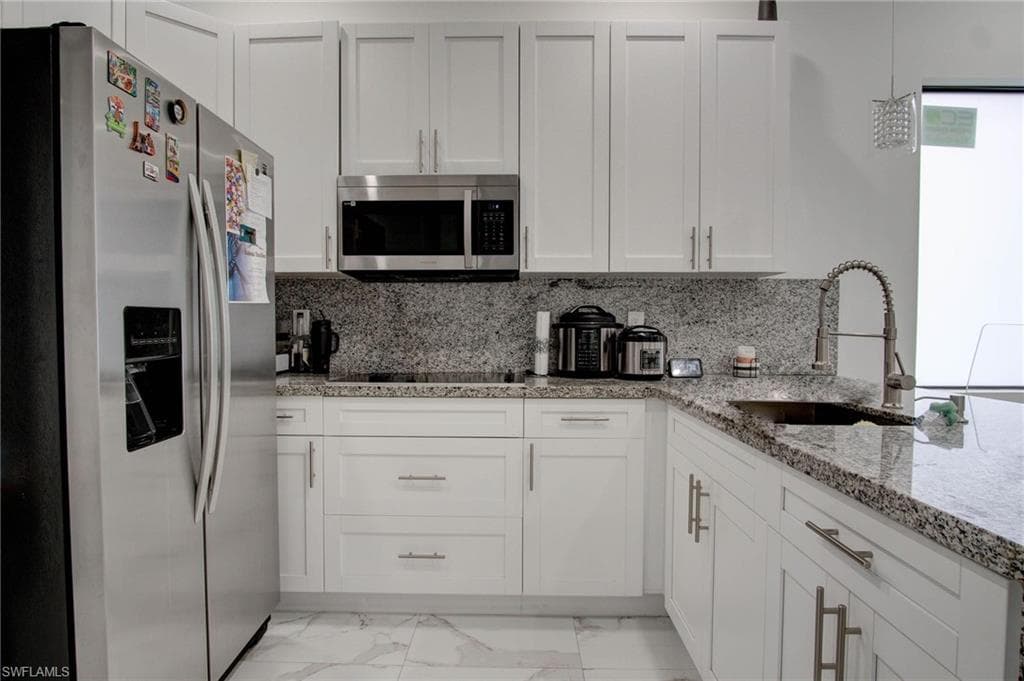 1885 Desoto Blvd N, Naples, FL 34120-23