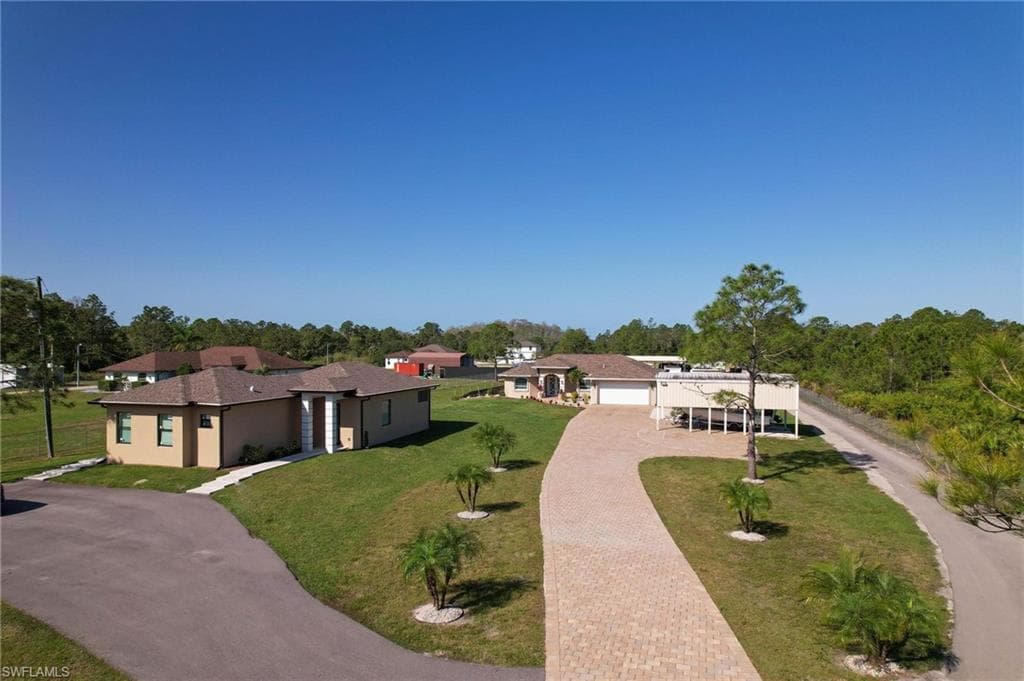 1885 Desoto Blvd N, Naples, FL 34120-2