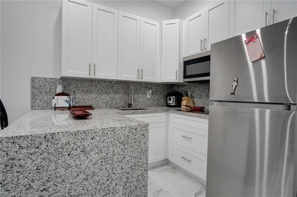 1885 Desoto Blvd N, Naples, FL 34120-29