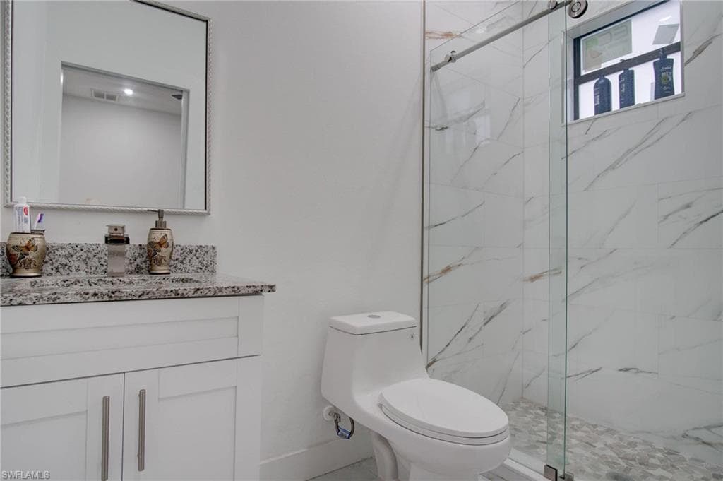 1885 Desoto Blvd N, Naples, FL 34120-31