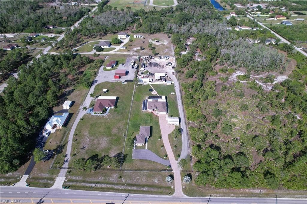 1885 Desoto Blvd N, Naples, FL 34120-35