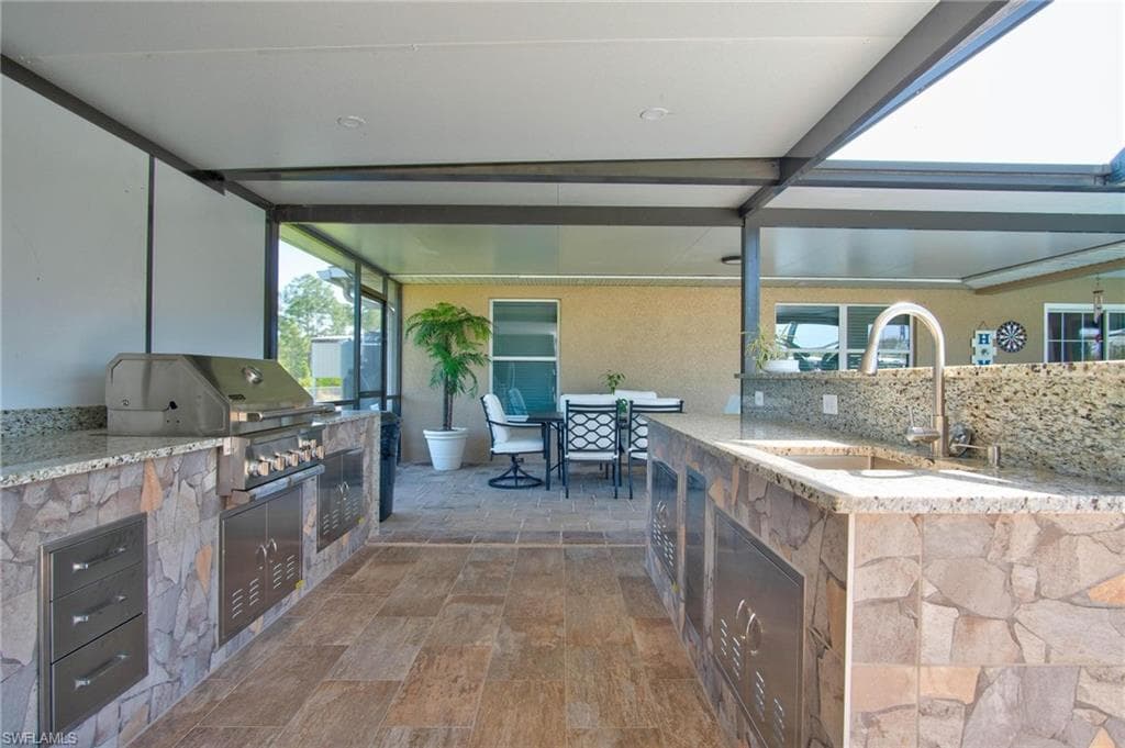 1885 Desoto Blvd N, Naples, FL 34120-8