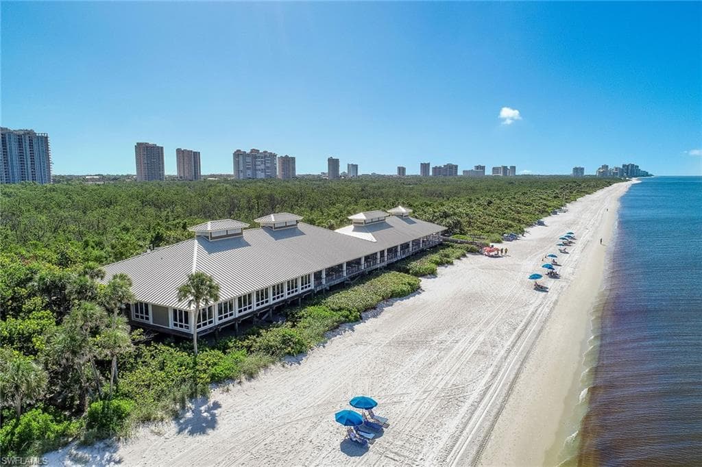 790 Bentwater Cir 203, Naples, FL 34108-27