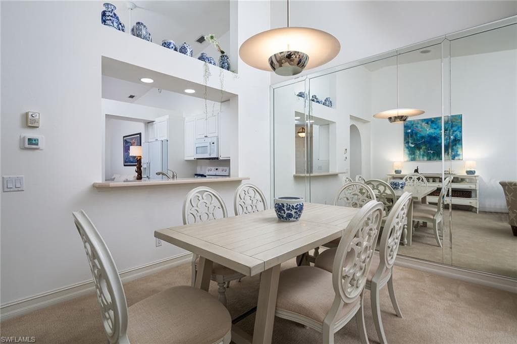 790 Bentwater Cir 203, Naples, FL 34108-8