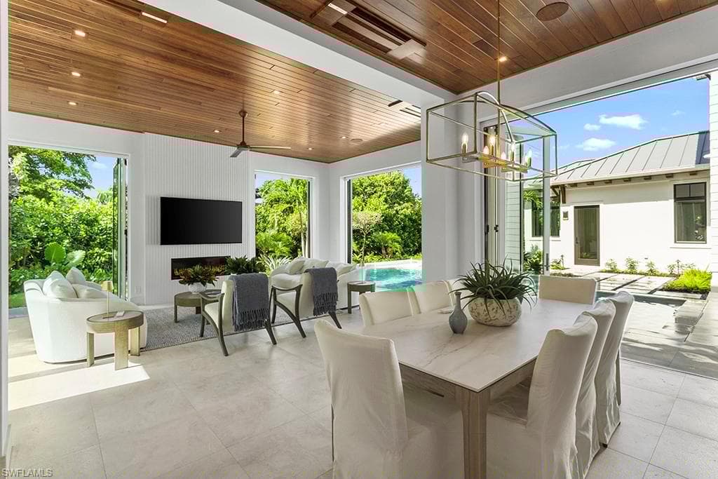 774 Golf Dr, Naples, FL 34102-12