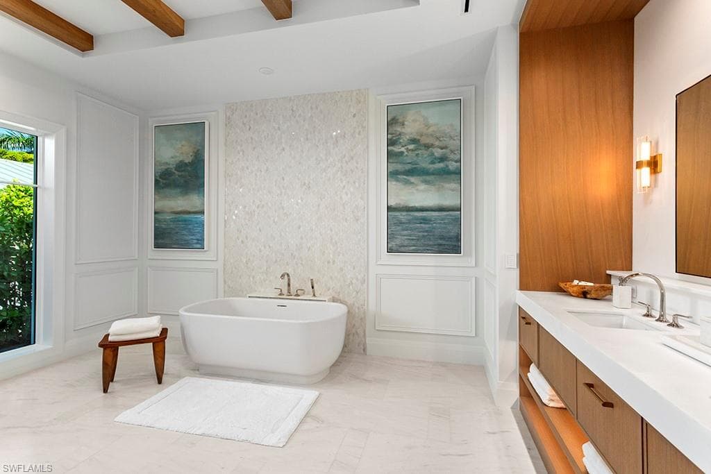 774 Golf Dr, Naples, FL 34102-16