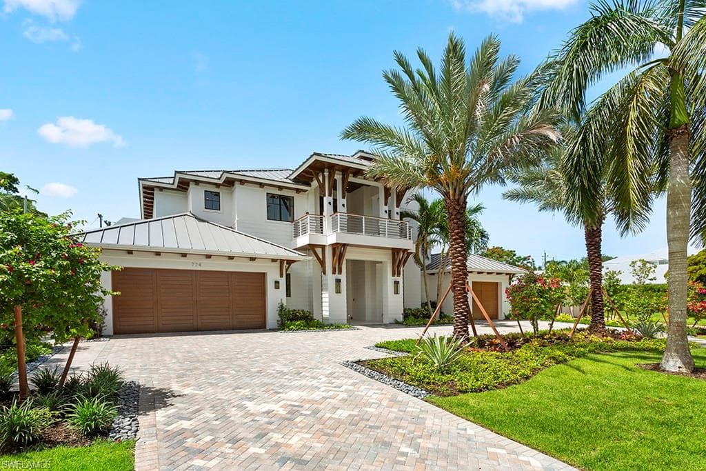 774 Golf Dr, Naples, FL 34102-42