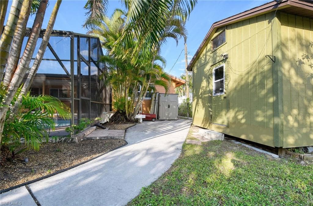 27285 Belle Rio Dr, Bonita Springs, FL 34135-24