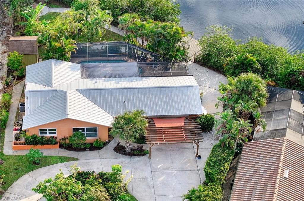 27285 Belle Rio Dr, Bonita Springs, FL 34135-28