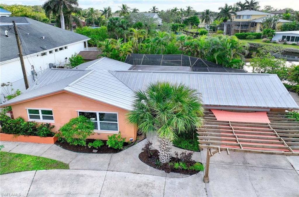 27285 Belle Rio Dr, Bonita Springs, FL 34135-29