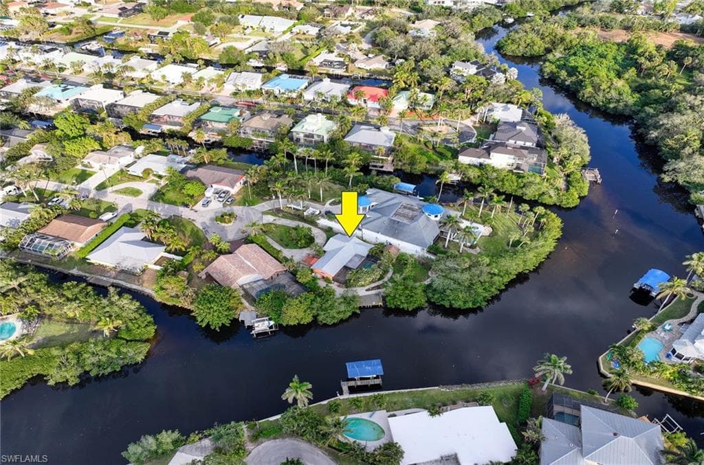 27285 Belle Rio Dr, Bonita Springs, FL 34135-34