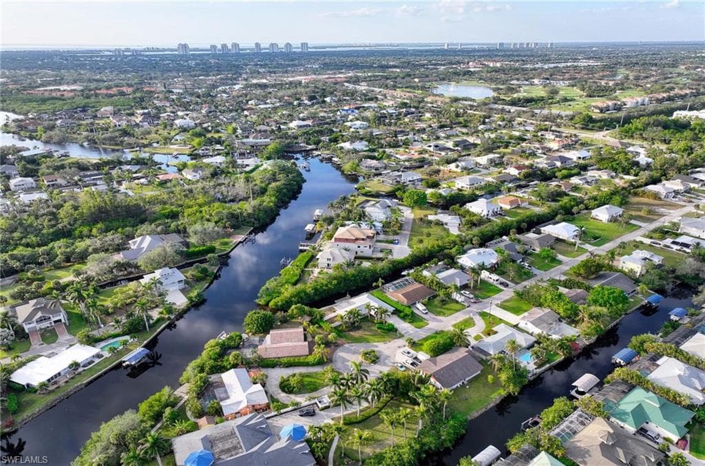 27285 Belle Rio Dr, Bonita Springs, FL 34135-35