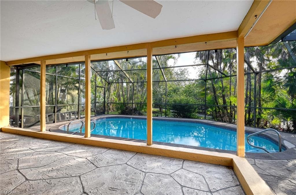 27285 Belle Rio Dr, Bonita Springs, FL 34135-4