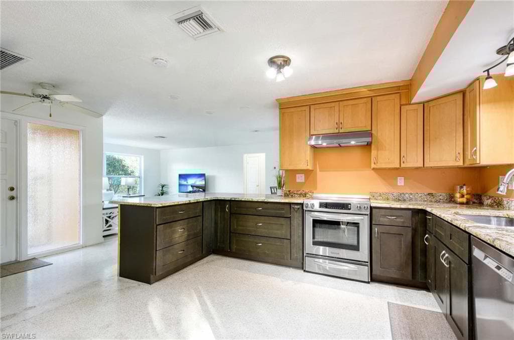 27285 Belle Rio Dr, Bonita Springs, FL 34135-5
