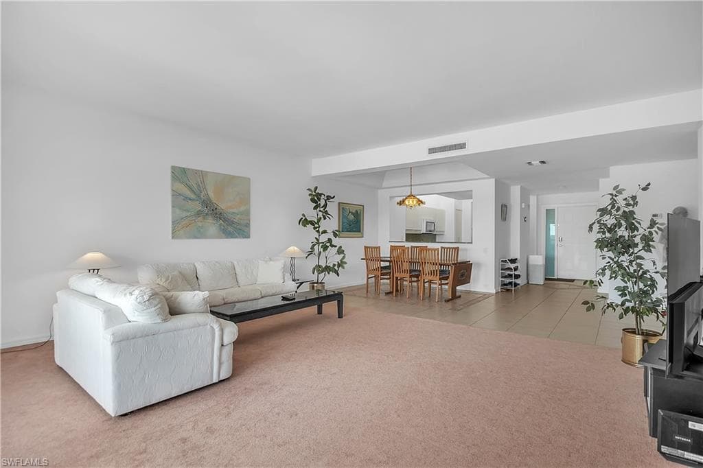 122 La Peninsula Blvd 122, Naples, FL 34113-20