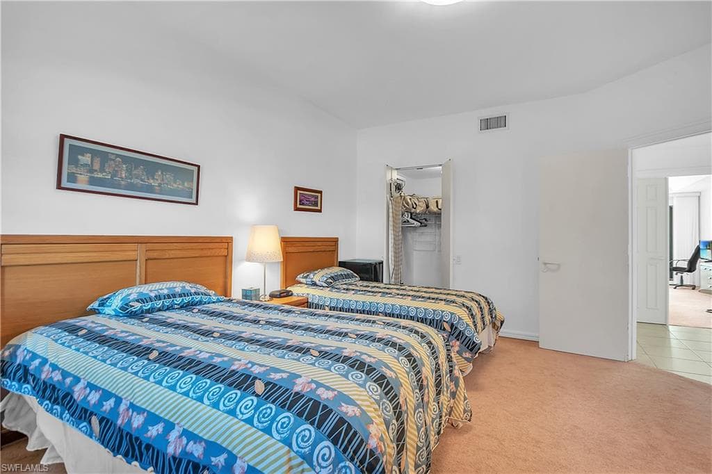 122 La Peninsula Blvd 122, Naples, FL 34113-21