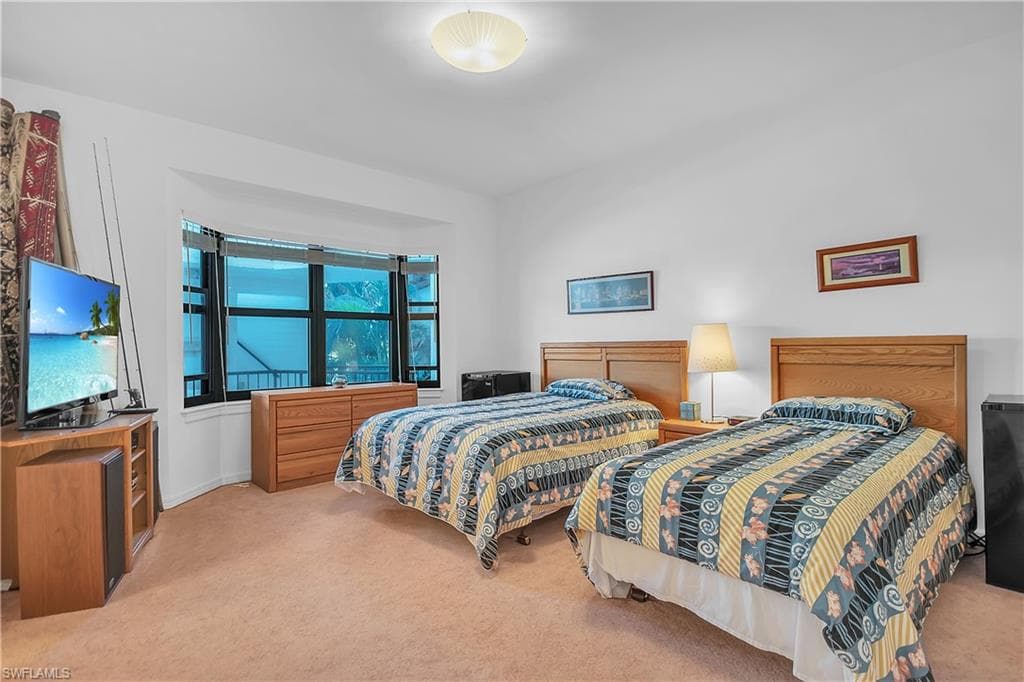 122 La Peninsula Blvd 122, Naples, FL 34113-22