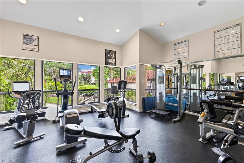 122 La Peninsula Blvd 122, Naples, FL 34113-39