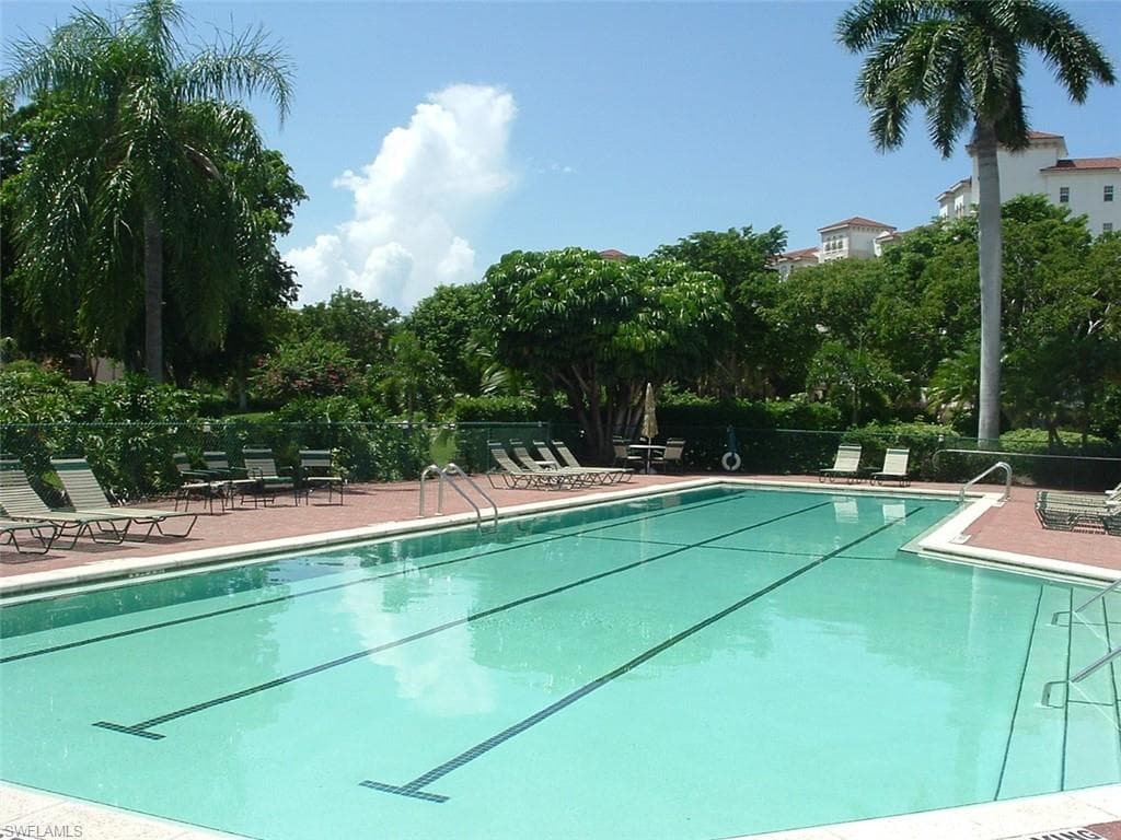 122 La Peninsula Blvd 122, Naples, FL 34113-41