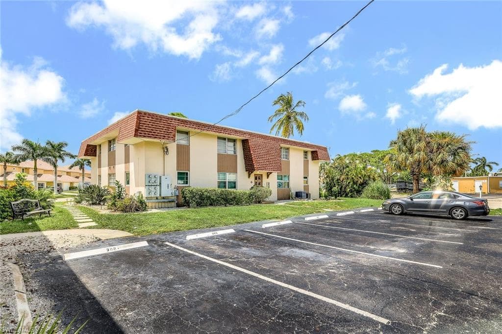 457 Tallwood St 406, Marco Island, FL 34145-17