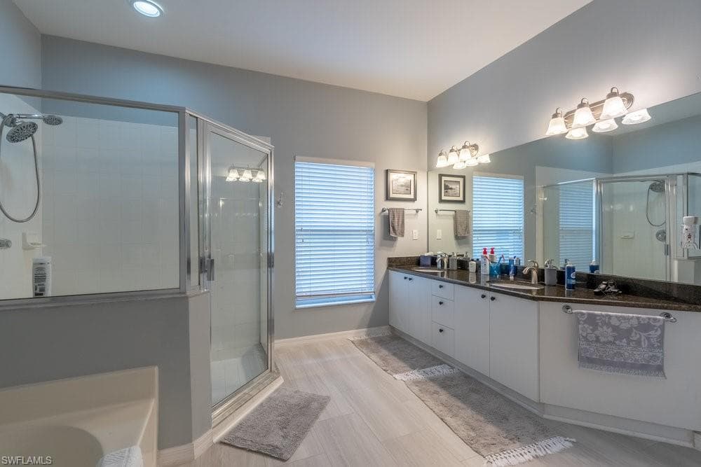 7124 Falcons Glen Blvd, Naples, FL 34113-21