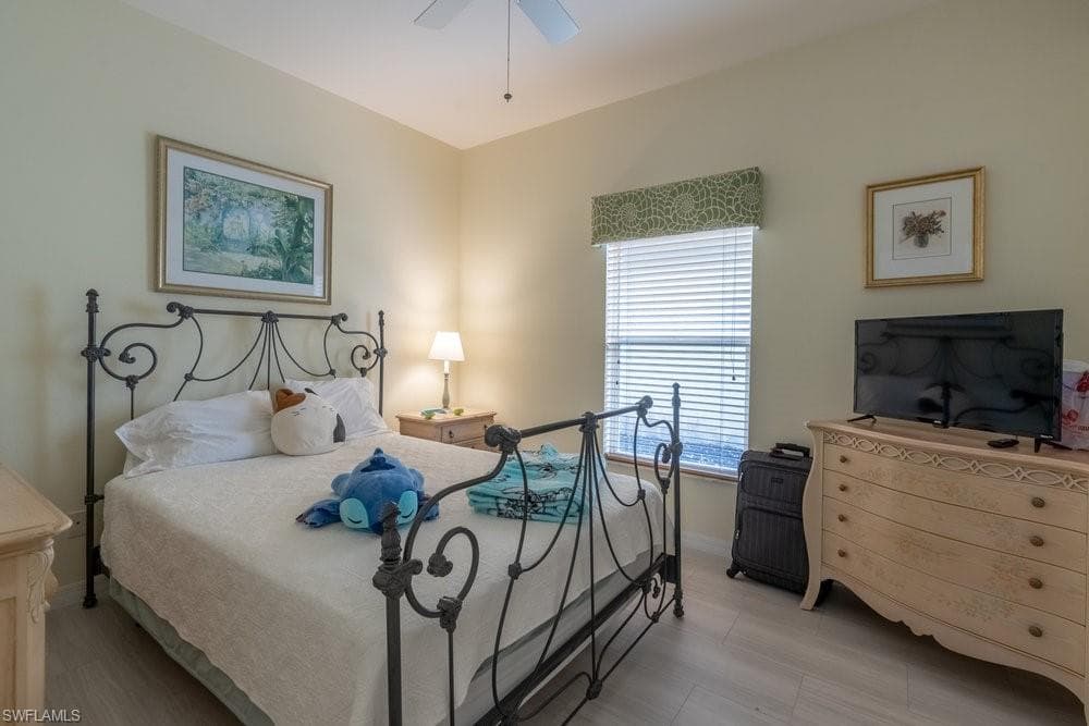 7124 Falcons Glen Blvd, Naples, FL 34113-25