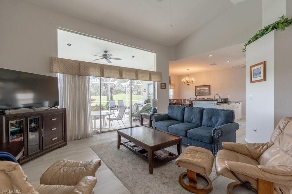 7124 Falcons Glen Blvd, Naples, FL 34113-5