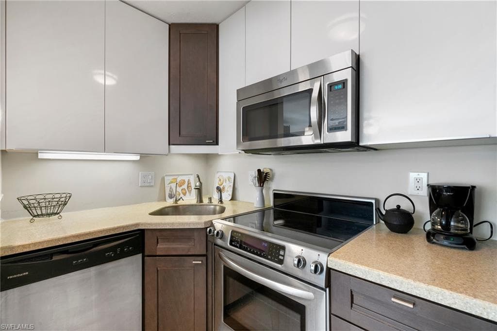 457 Tallwood St 403, Marco Island, FL 34145-11