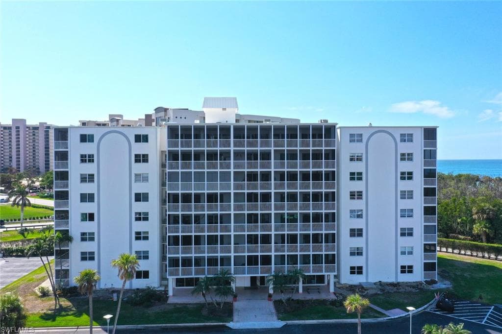1 Bluebill Ave 503, Naples, FL 34108-1