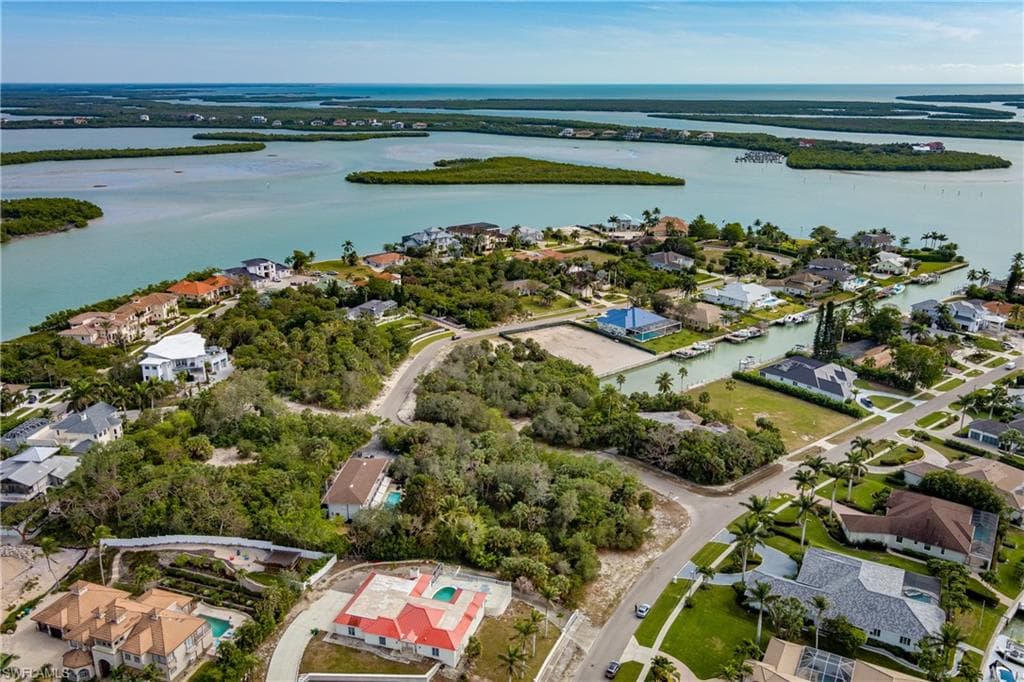 889 Scott Dr, Marco Island, FL 34145-19