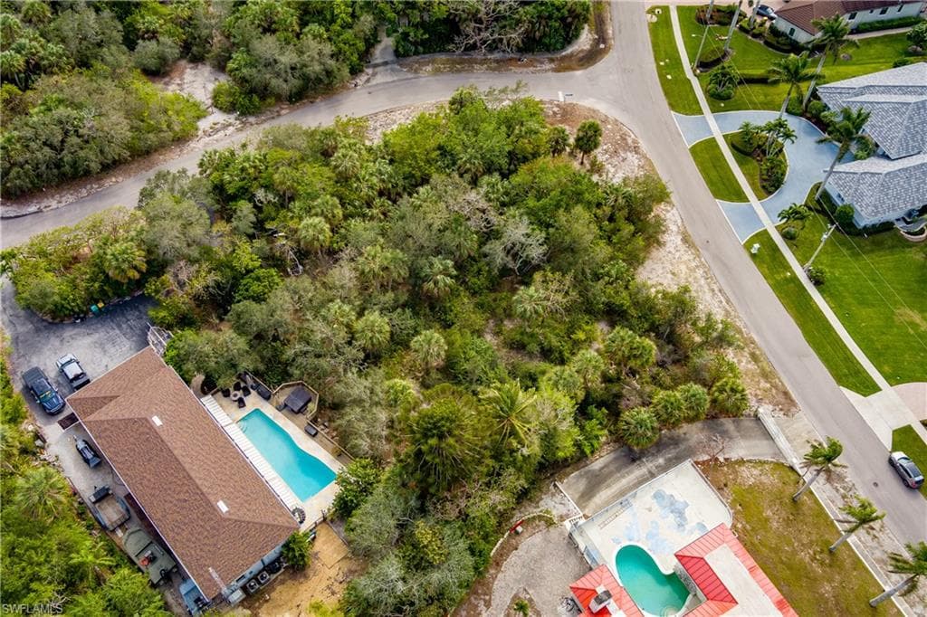 889 Scott Dr, Marco Island, FL 34145-26