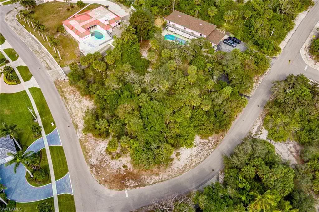 889 Scott Dr, Marco Island, FL 34145-28