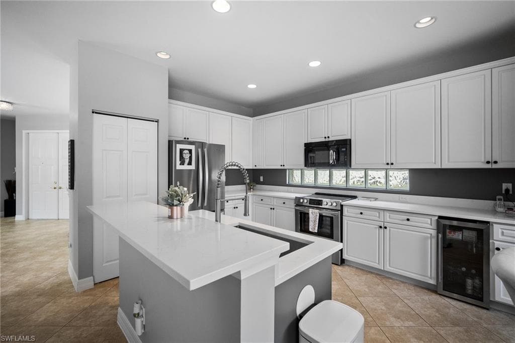 1384 Areca Cv, Naples, FL 34119-23