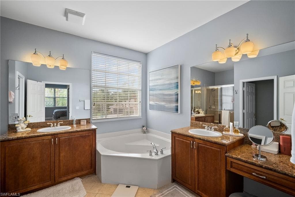 1384 Areca Cv, Naples, FL 34119-32