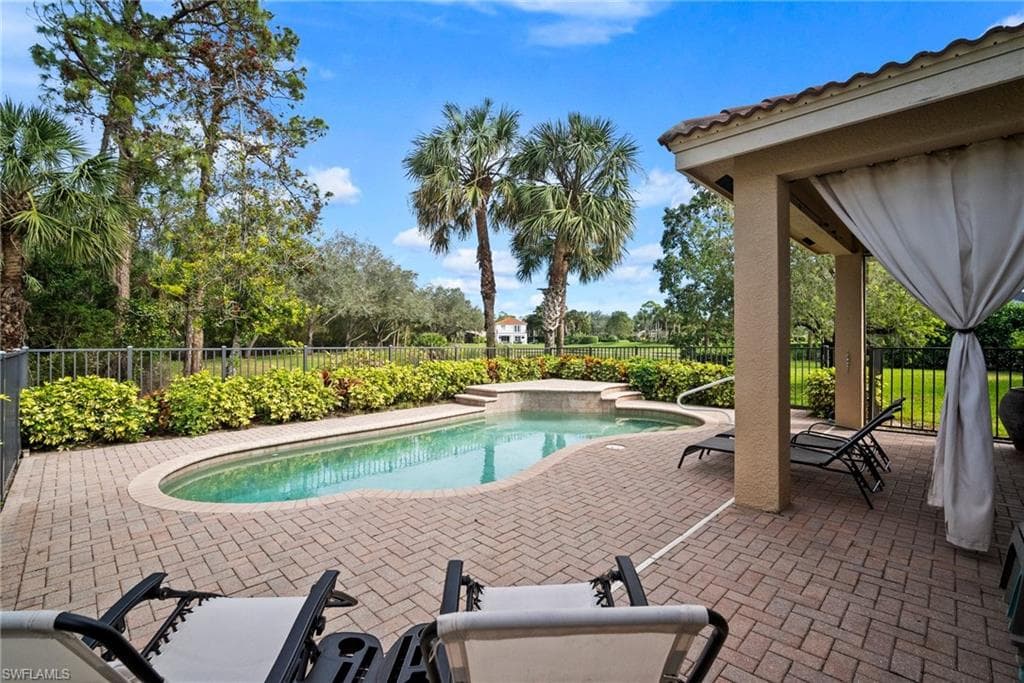 1384 Areca Cv, Naples, FL 34119-7
