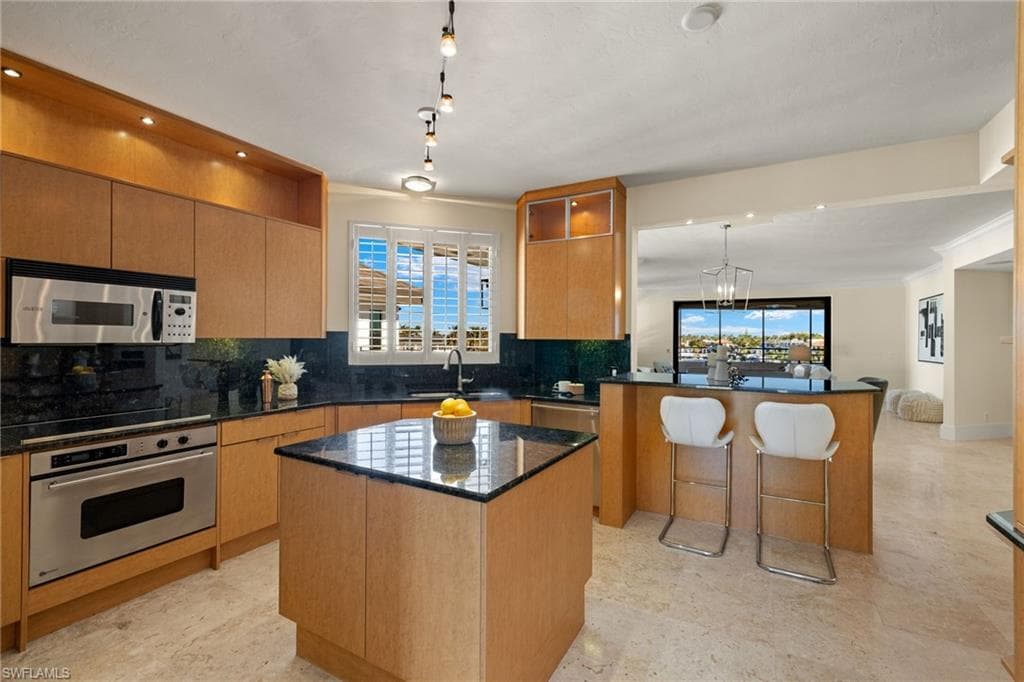 4400 Gulf Shore Blvd N 4-405, Naples, FL 34103-18