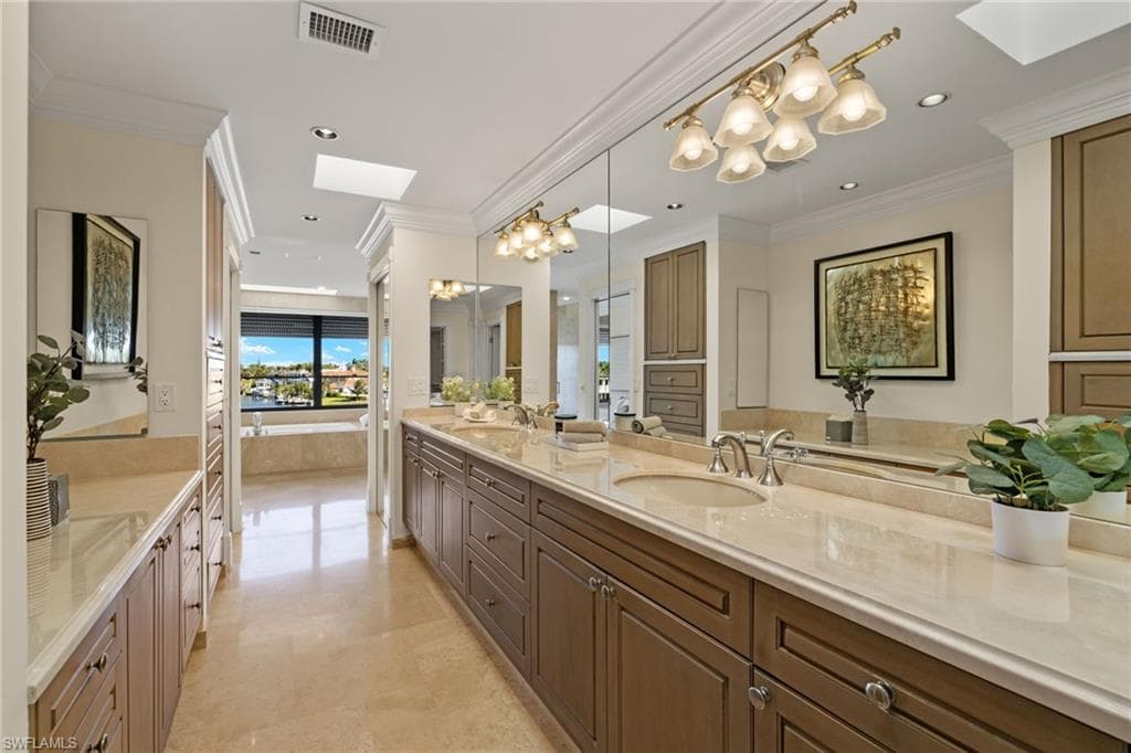 4400 Gulf Shore Blvd N 4-405, Naples, FL 34103-32