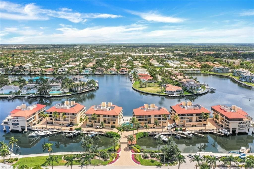 4400 Gulf Shore Blvd N 4-405, Naples, FL 34103-3