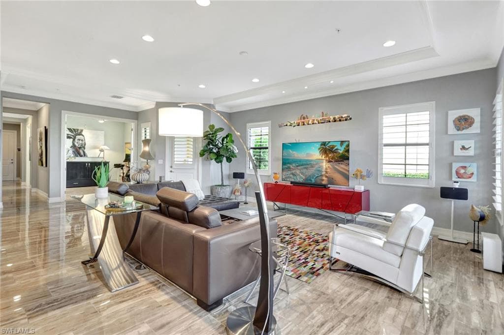 2431 Breakwater Way 10-101, Naples, FL 34112-9