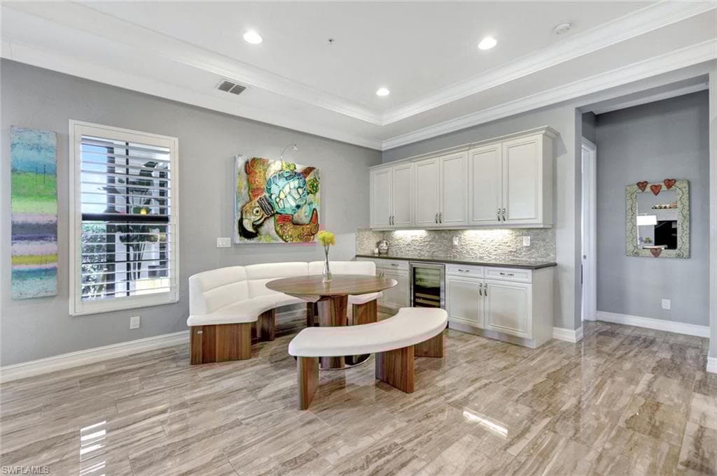 2431 Breakwater Way 10-101, Naples, FL 34112-14