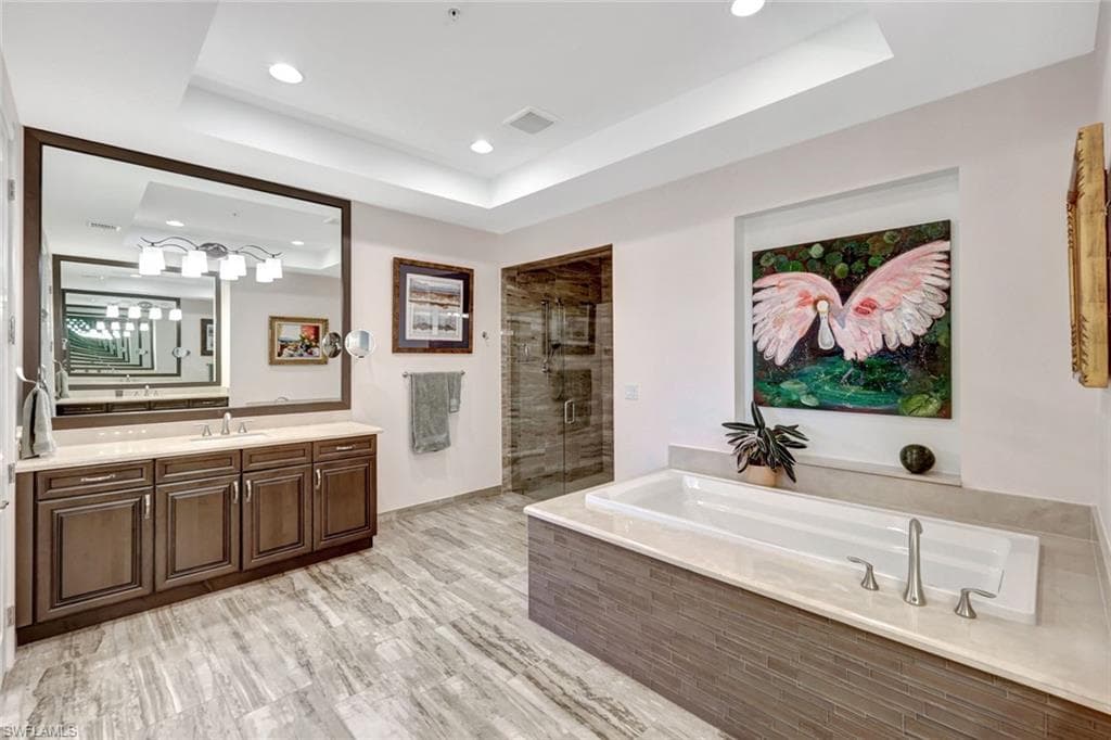 2431 Breakwater Way 10-101, Naples, FL 34112-16